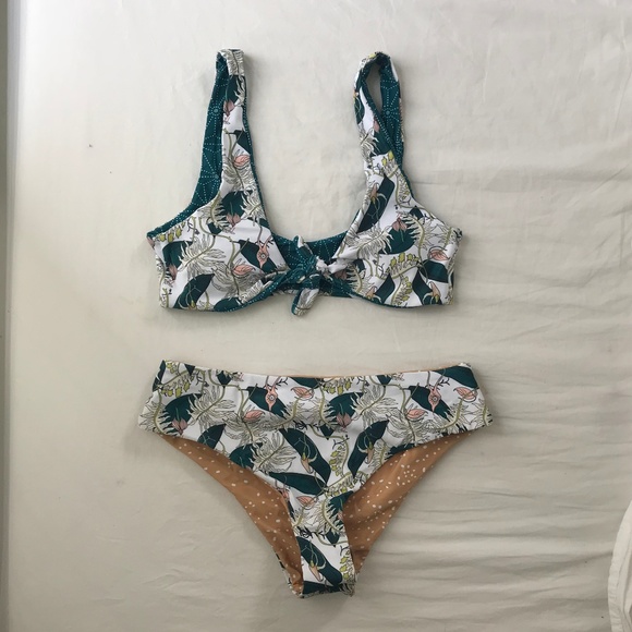 Aviana Set from Bisous Swim! - Picture 3 of 4